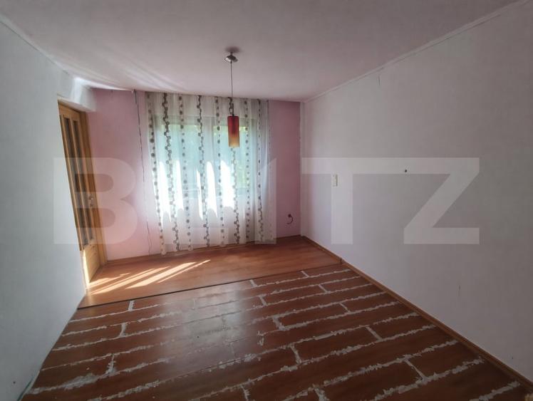 Casă individuală cu 3 camere cu Canalizare în Băcia