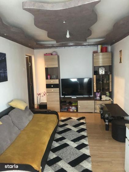 Apartament cu 2 camere semidecomandat în Calea București