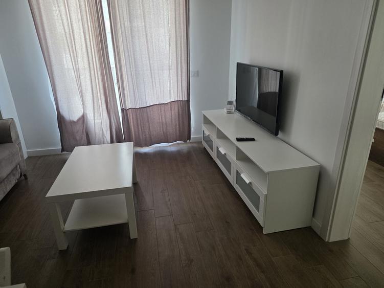 Apartament cu 2 camere semidecomandat în Dobroești