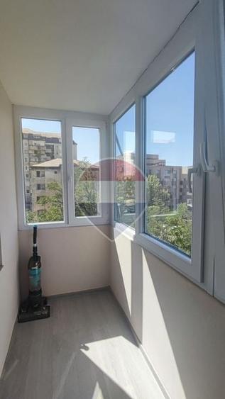 Apartament cu 3 camere decomandat, mobilat în Calea Aradului