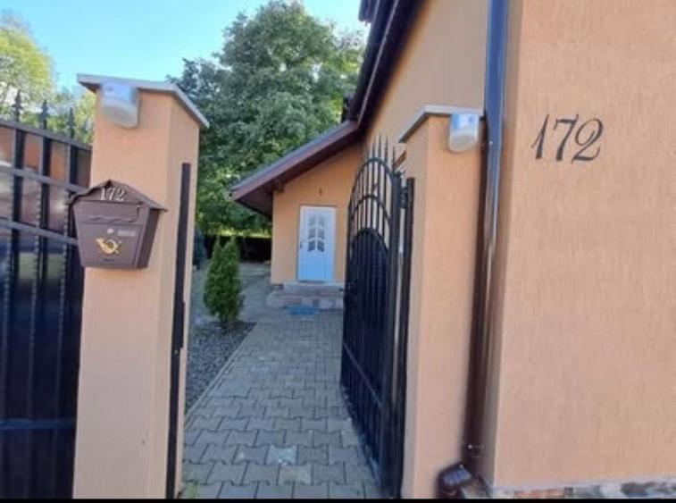 Casă cu 4 camere în Noua