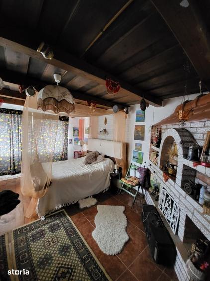 Casă cu 2 camere cu Teren 1350 Mp în Dos