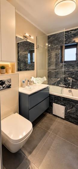 Apartament cu 4 camere decomandat în Aviației