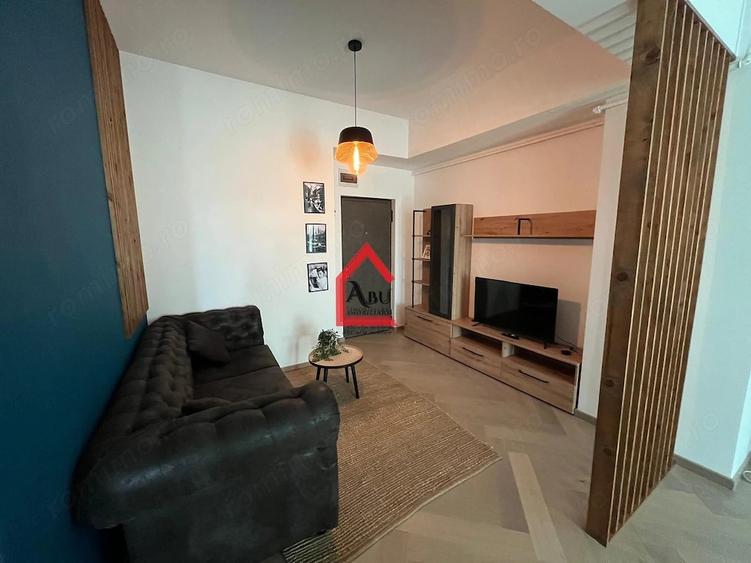 Apartament cu 2 camere semidecomandat în Filiași