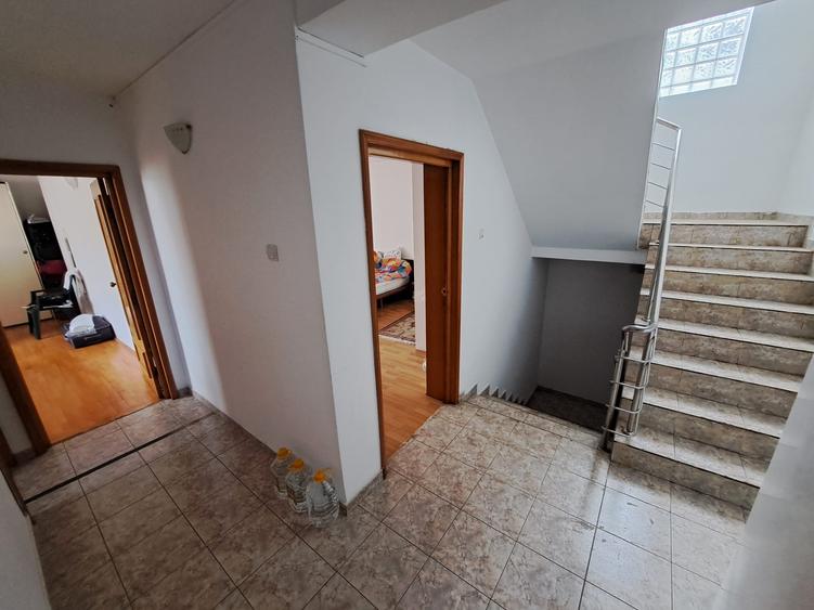 Duplex cu 5 camere cu Teren 200 Mp în Brâncoveanu