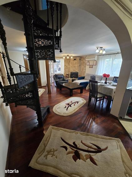 Apartament cu 5 camere în Zorilor