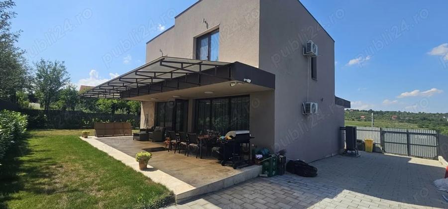 Casă cu 4 camere cu Teren 459 Mp în Central