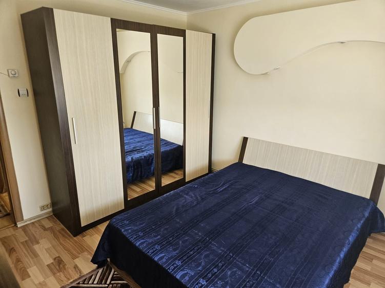 Apartament cu 3 camere decomandat în Popa Șapcă