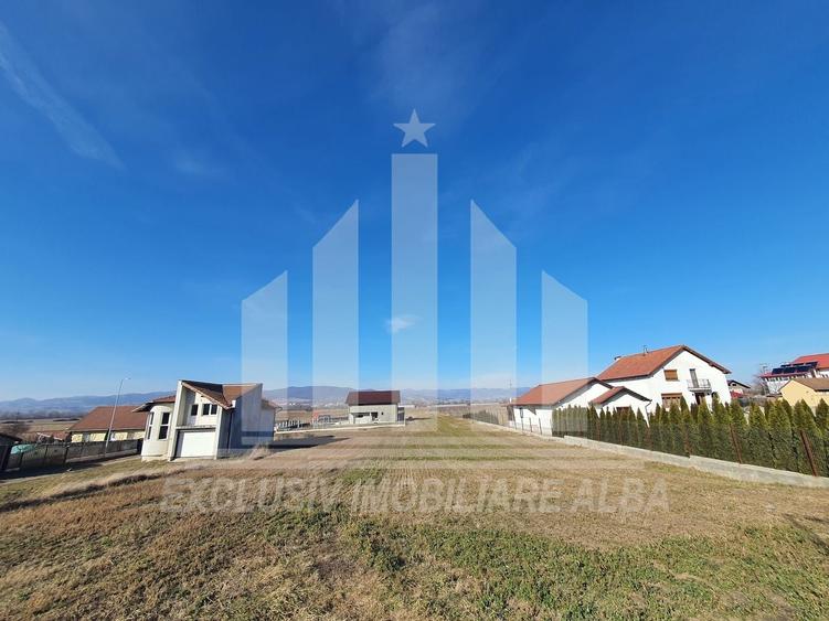 Teren Construcții intravilan de 920 mp, în Ciugud