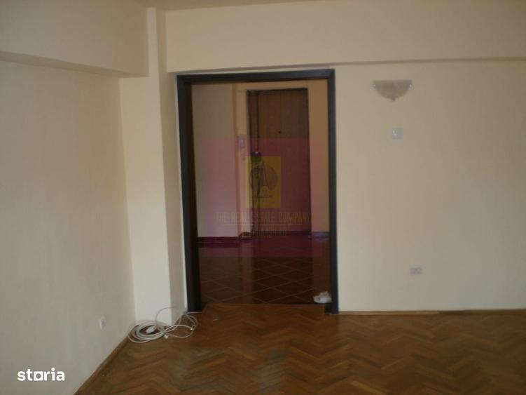 Apartament 3 camere pe bd Decebal - 4