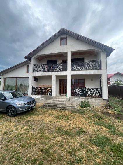 Casă cu 4 camere în Orășeni-Deal
