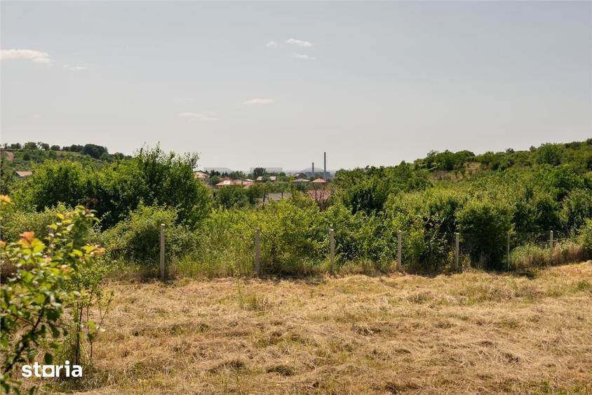 Teren de 1200 mp, în Oncea