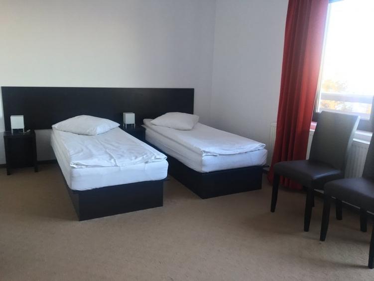 Casă cu 18 camere cu Teren 1500 Mp în Rășinari