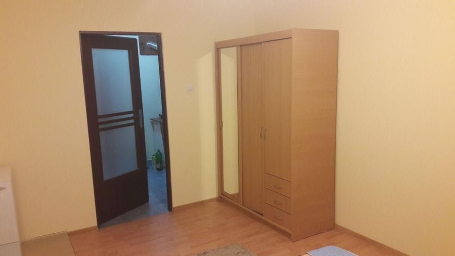 Garsonieră decomandată în Lipovei
