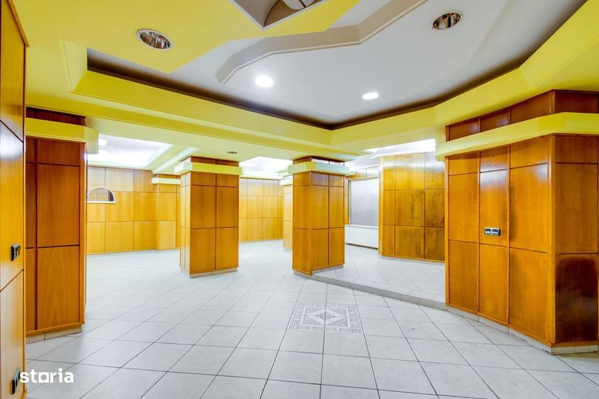 Apartament cu 4 camere decomandat în Armeneasca