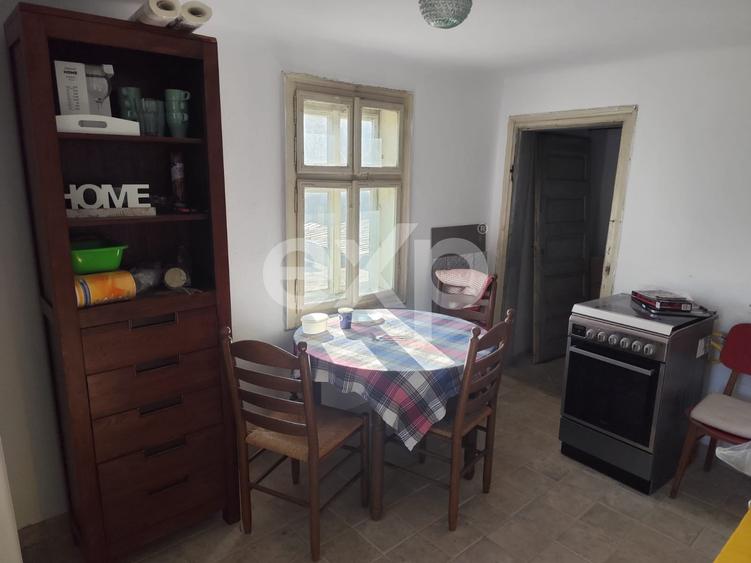 Casă individuală cu 5 camere cu Teren 1195 Mp în Liteni