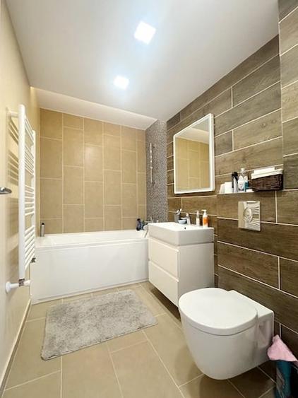 Apartament cu 2 camere decomandat, mobilat în Tractorul — fotografia 3