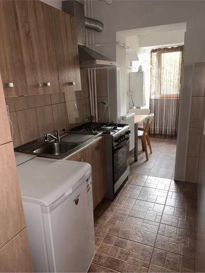 Garsonieră decomandată în Drăgășani