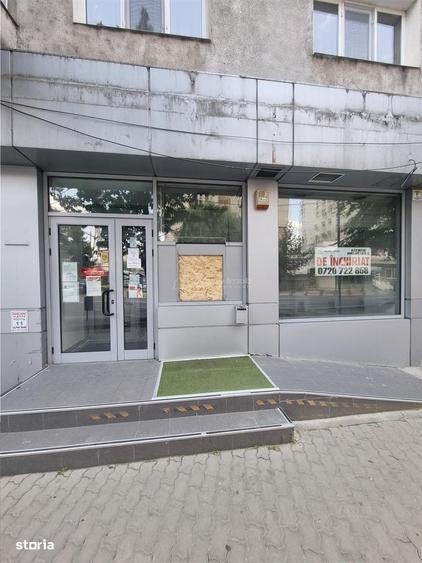 Spațiu comercial, de 120 mp, în Central
