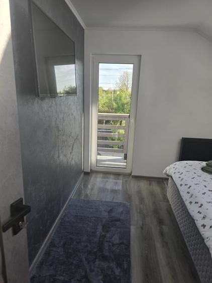Casă individuală cu 5 camere cu Canalizare în Vest