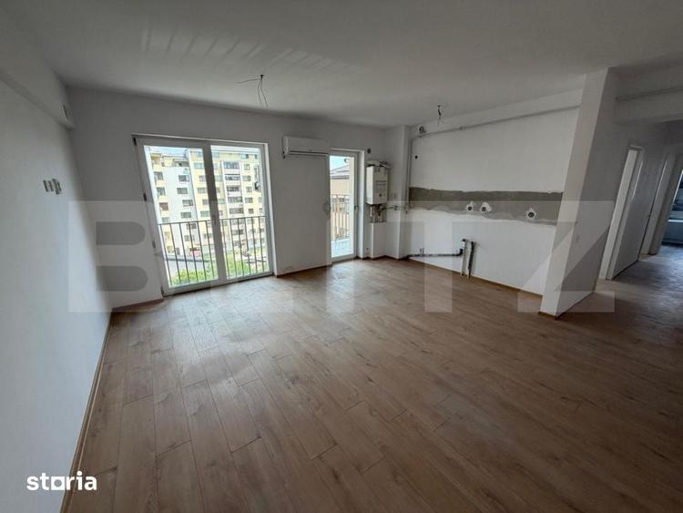 Apartament cu 3 camere în Craiovița Nouă