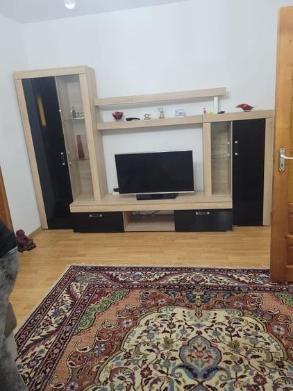 Apartament cu 2 camere semidecomandat în Exterior Vest