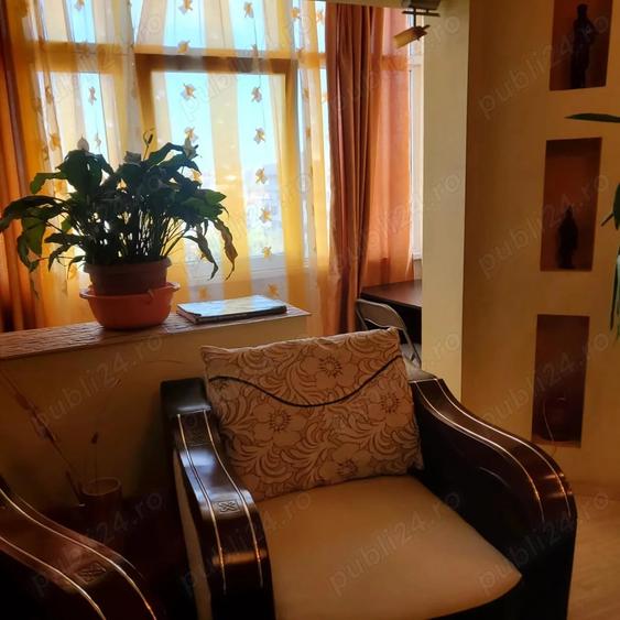 Apartament cu 2 camere decomandat în 1 Mai