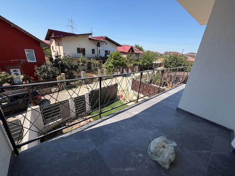 Casă individuală cu 4 camere cu Canalizare în Dobroești