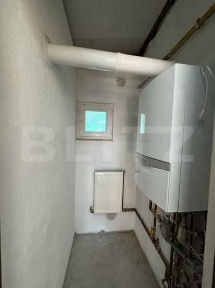 Casă individuală cu 6 camere cu Canalizare în Cristur