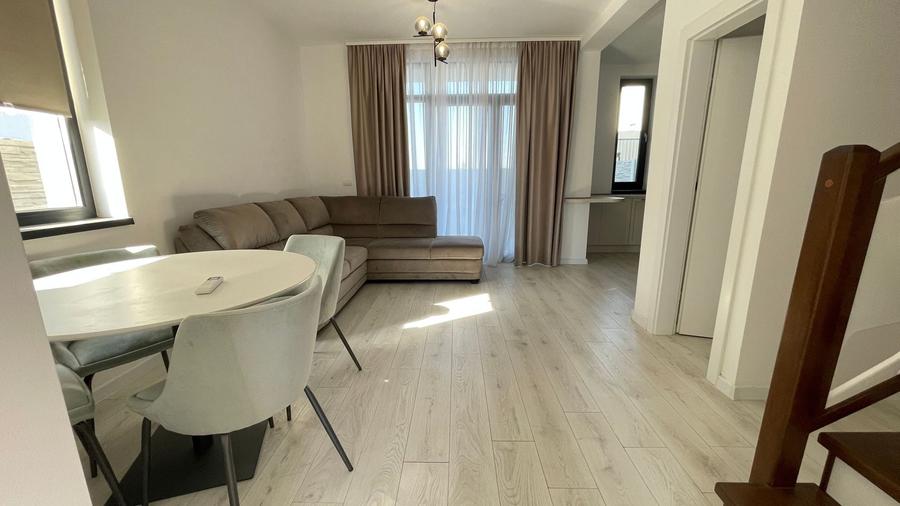 Duplex cu 5 camere cu Canalizare în Mehala