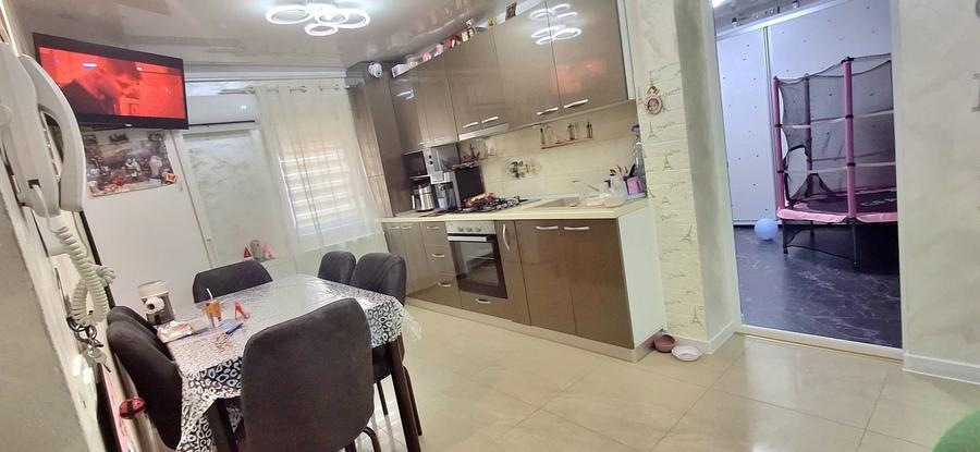 Apartament cu 2 camere decomandat în Năvodari