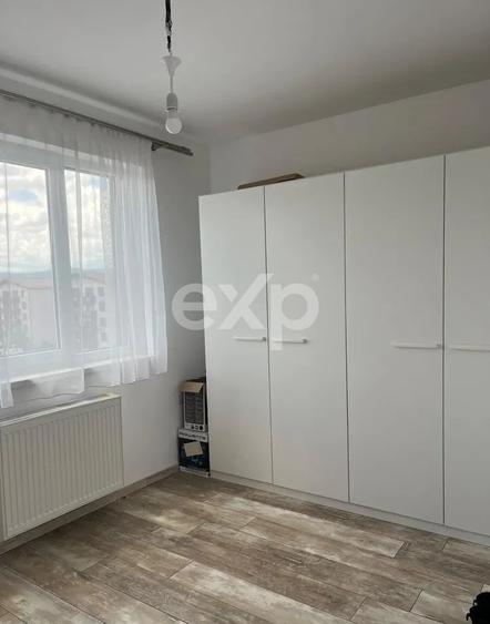 Apartament cu 2 camere semidecomandat, mobilat în Florești