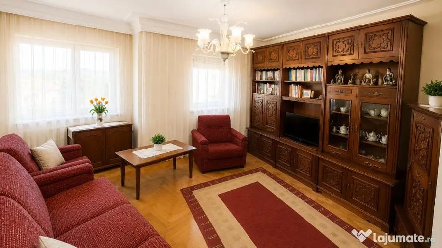 Apartament cu 3 camere decomandat în Central