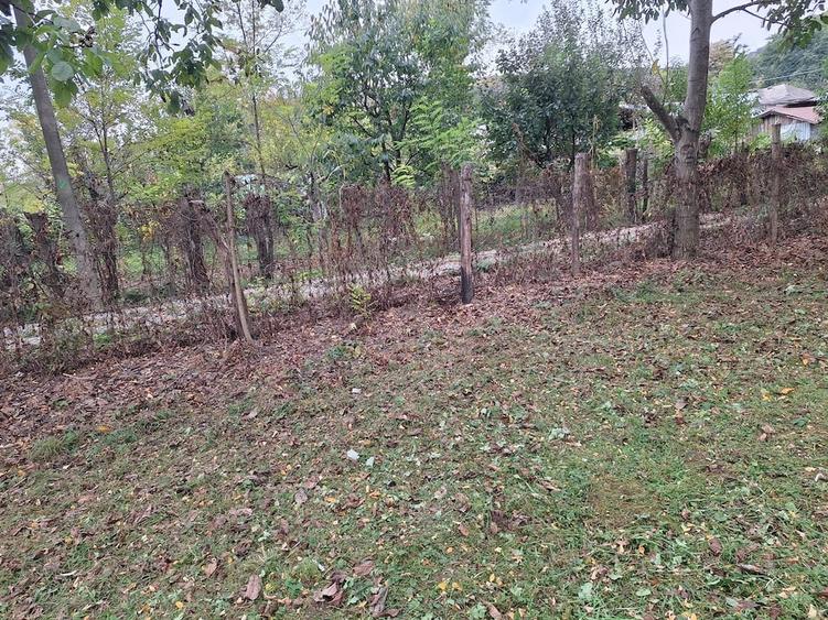 Teren de 2200 mp, în Vărbila