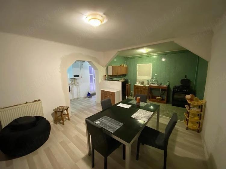 Casă cu 5 camere cu Teren 224 Mp în Giurgiului