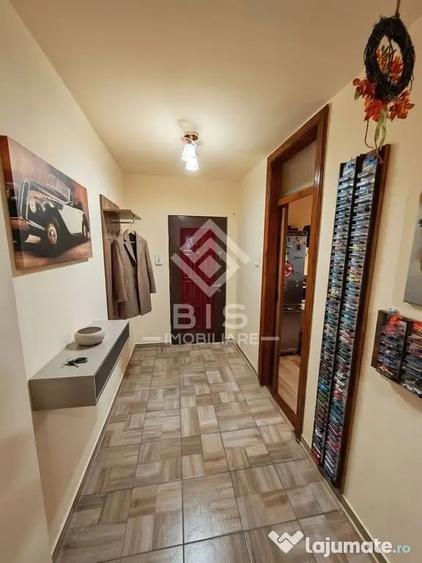 Apartament cu 4 camere decomandat în Central