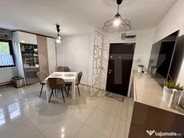 Apartament cu 4 camere decomandat în Sărari