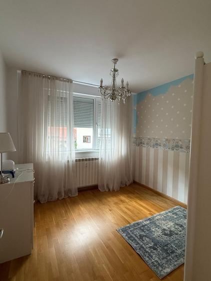 Apartament cu 3 camere în Domenii