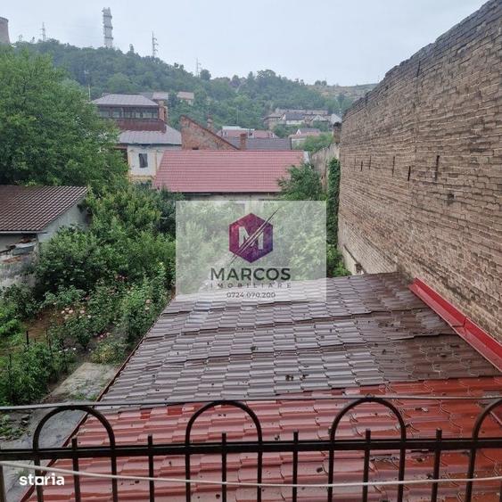 Apartament cu 4 camere în Muncitoresc