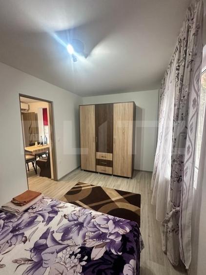 Apartament cu 3 camere semidecomandat, mobilat în Dacia