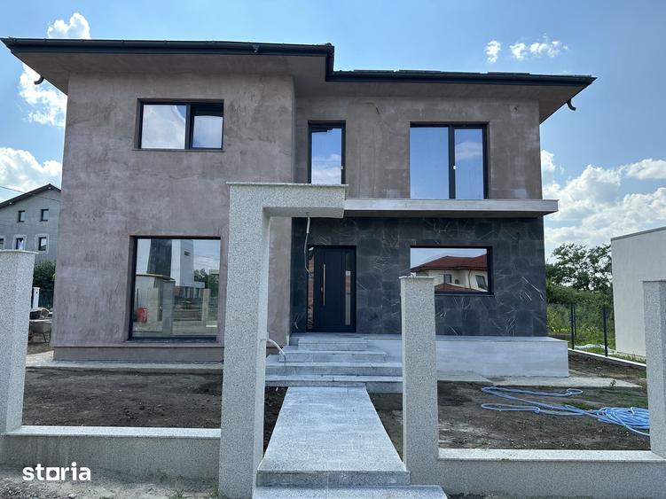 Vila lux strada asfaltata , zona hlincea-Vi?an , vedere panoramica! - 2
