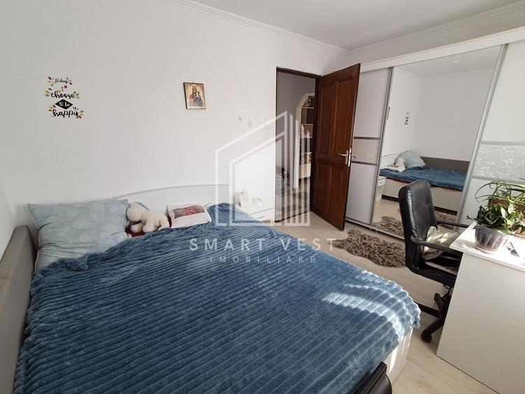 Apartament cu 3 camere semidecomandat, mobilat în Micro 16