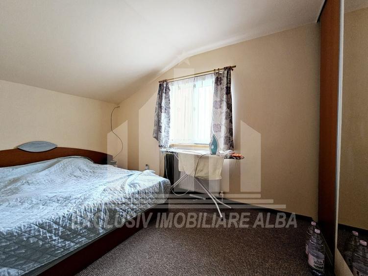 Casă individuală cu 5 camere cu Teren 300 Mp în Ampoi 3