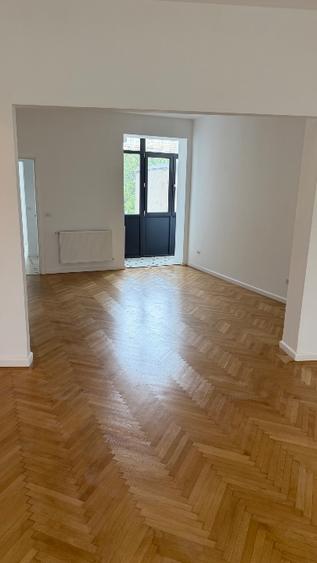 Apartament cu 2 camere decomandat în Calea Victoriei