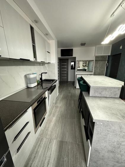 Apartament cu 3 camere decomandat în Brătianu