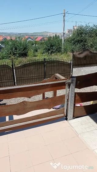 Casă cu 4 camere în Criș
