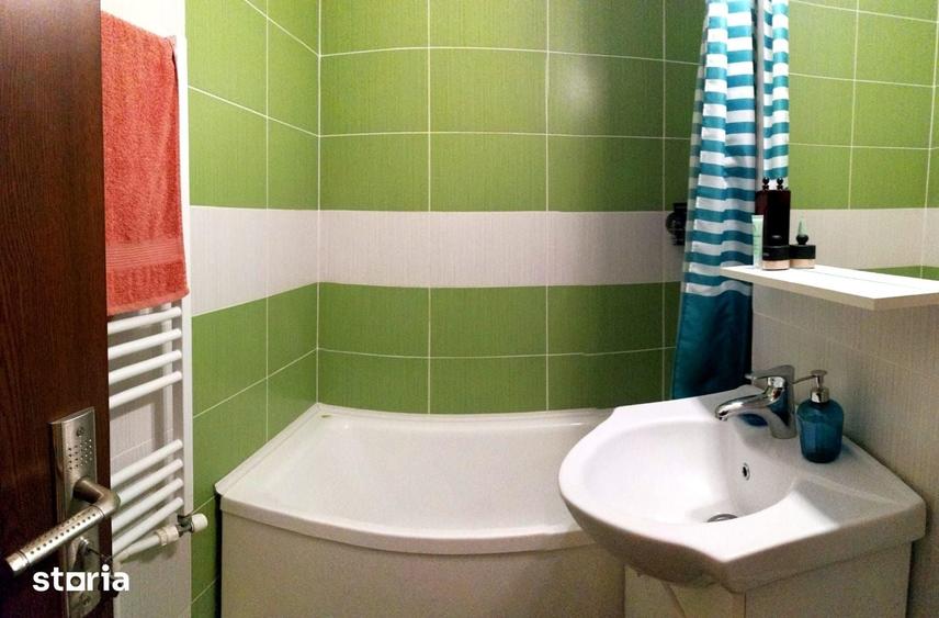 Apartament cu 3 camere, mobilat în Podu Roș