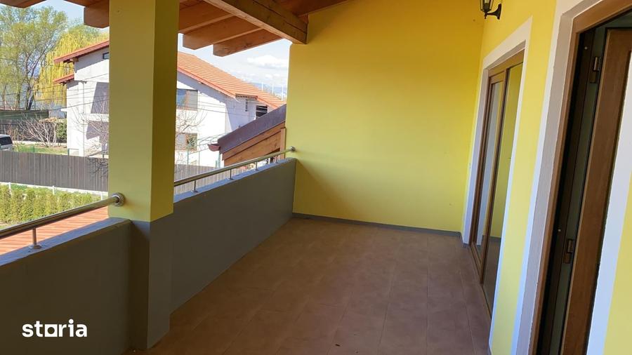 Casă cu 3 camere cu Canalizare în Șimian