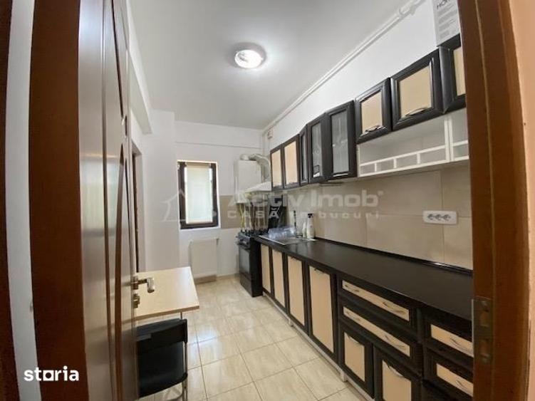 Apartament cu 3 camere în Sisești
