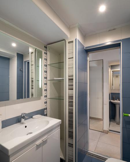 Apartament cu 3 camere semidecomandat în Universitate
